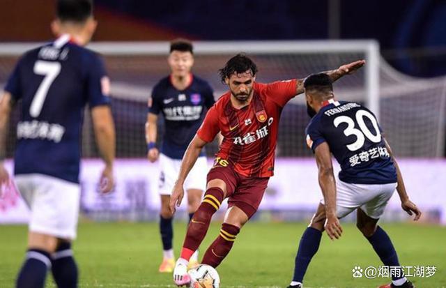 关于今晚欧联焦点战，广州队内部沟通，悬念犹存，团队化学反应显著的信息lol注册平台