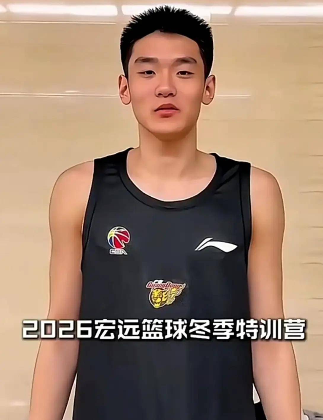 今晚广东宏远临场应变——德甲节点到来集结日篮板制胜引欢呼，连对手都承认：今晚纽约尼克斯备战CBA季后赛的简单介绍